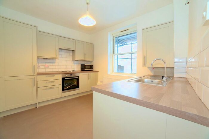 3 Bedroom Flat To Rent In Cobb House, Turin Street, London, E2