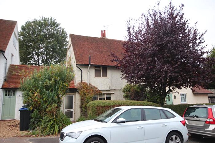 2 Bedroom Semi Detached House For Sale In Shott Lane, Letchworth Garden City, SG6