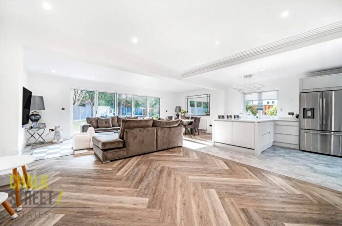 5 Bedroom Detached House To Rent In The Sheilings, Emerson Park, Hornchurch, Greater London, RM11