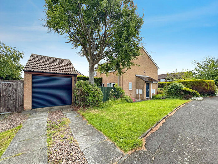 1 Bedroom Semi-Detached House For Sale In Dunkeld Close, Blyth, NE24