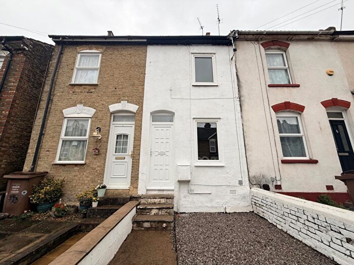 3 Bedroom House To Rent In Grange Road, Strood, ME2