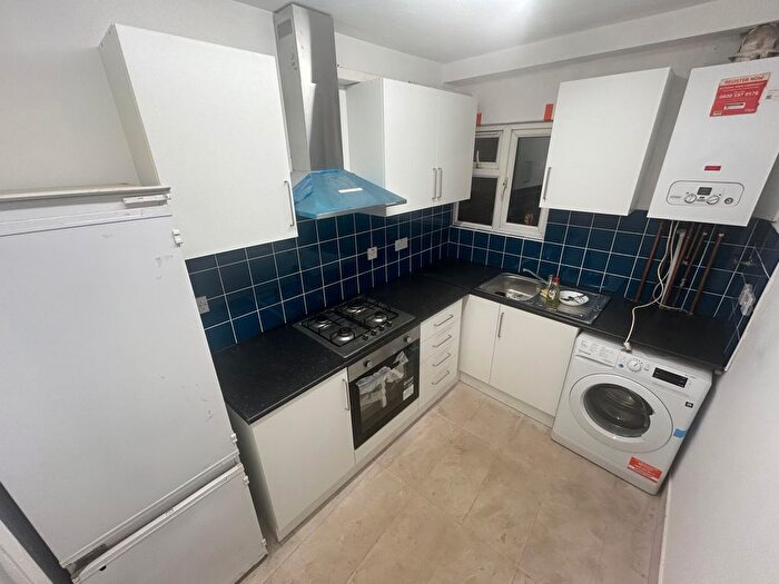 1 Bedroom Flat To Rent In Raven Row, London, E1