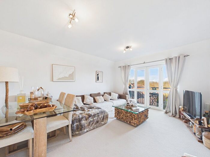 2 Bedroom Flat For Sale In Juniper Lane, Flackwell Heath, High Wycombe, Buckinghamshire, HP10