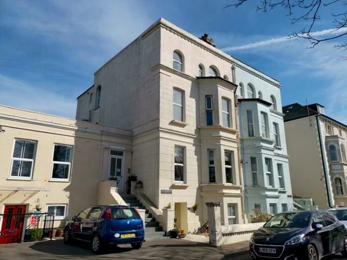 2 Bedroom Apartment To Rent In Norfolk Square, Bognor Regis, PO21