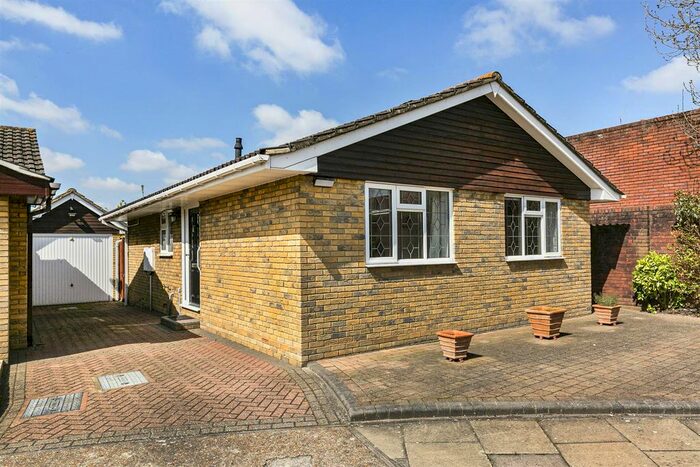 2 Bedroom Bungalow To Rent In Rover Avenue, Hainault, Ilford, Essex, IG6