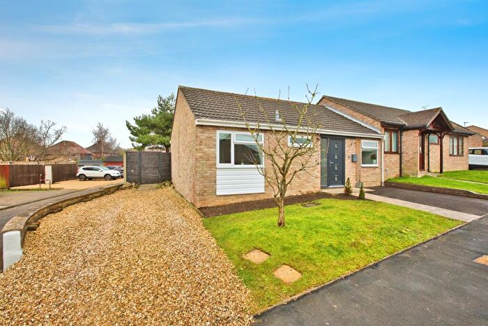 2 Bedroom Semi-Detached Bungalow For Sale In Clovermead, Yetminster, Sherborne, DT9