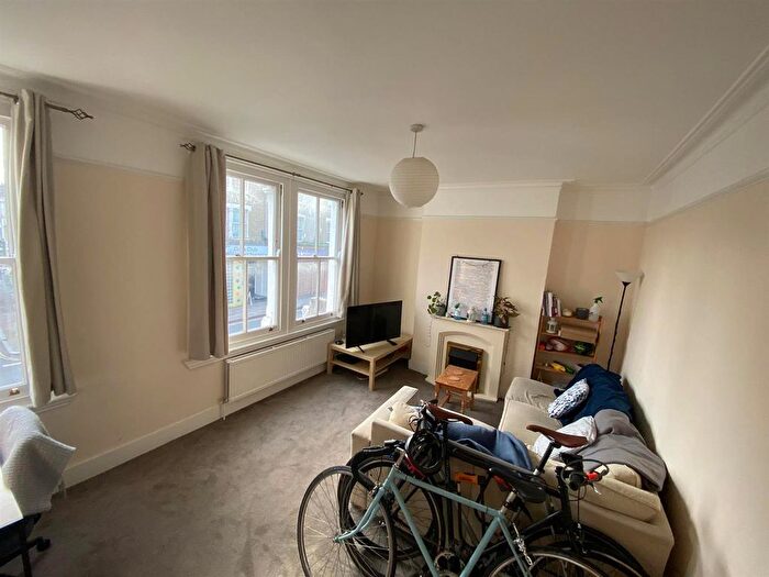 3 Bedroom Property To Rent In Landor Road, London, SW9