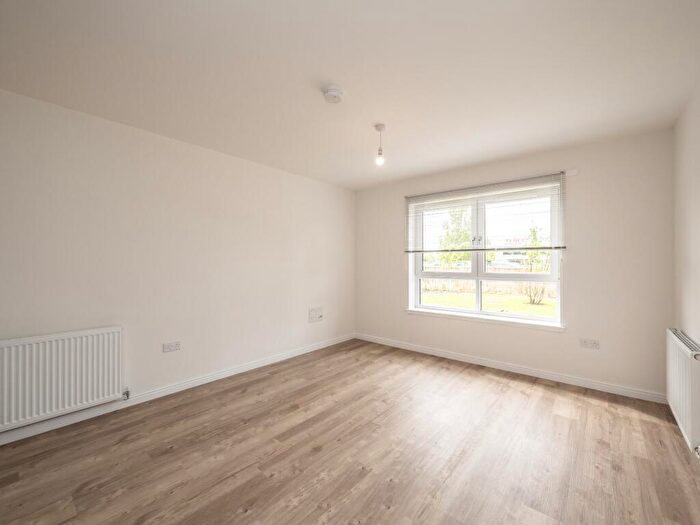 2 Bedroom Flat To Rent In Meadow Place Road, Edinburgh, EH12