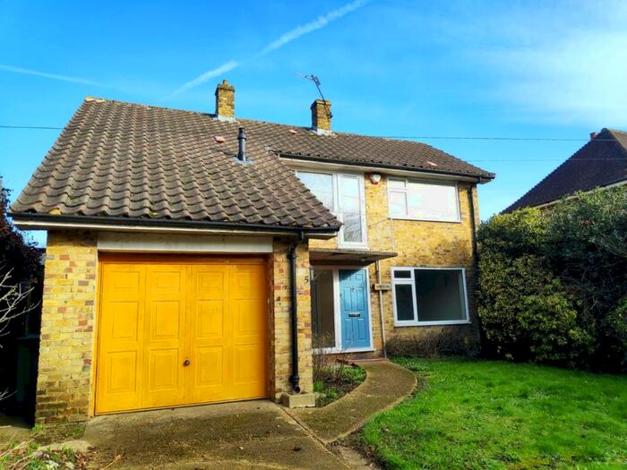 3 Bedroom Detached House To Rent In Devon Road, Merstham, RH1