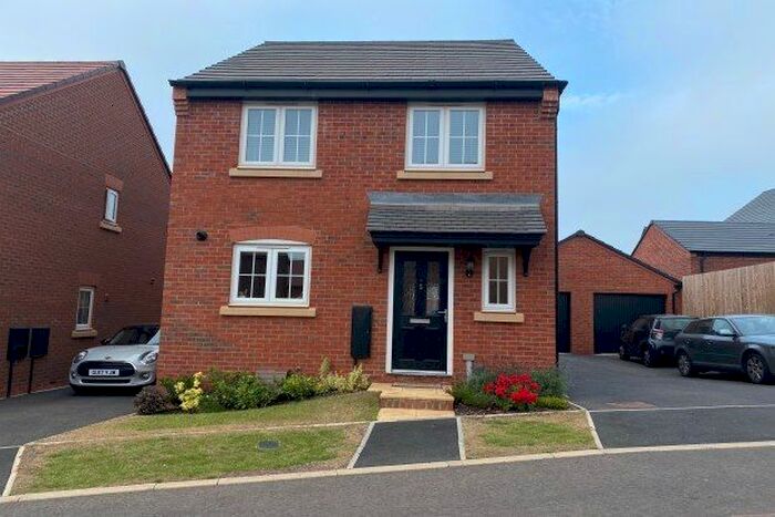 4 Bedroom Property To Rent In Hedgerow Road, Lichfield, WS13