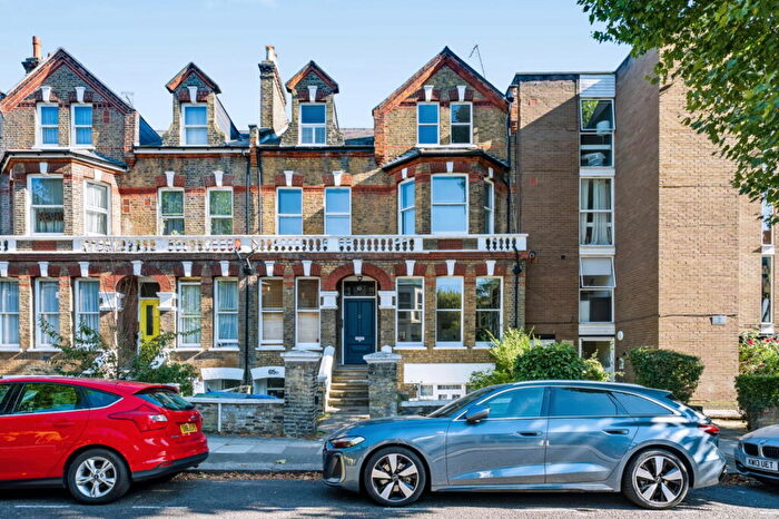 2 Bedroom Flat For Sale In Brondesbury Villas, NW6