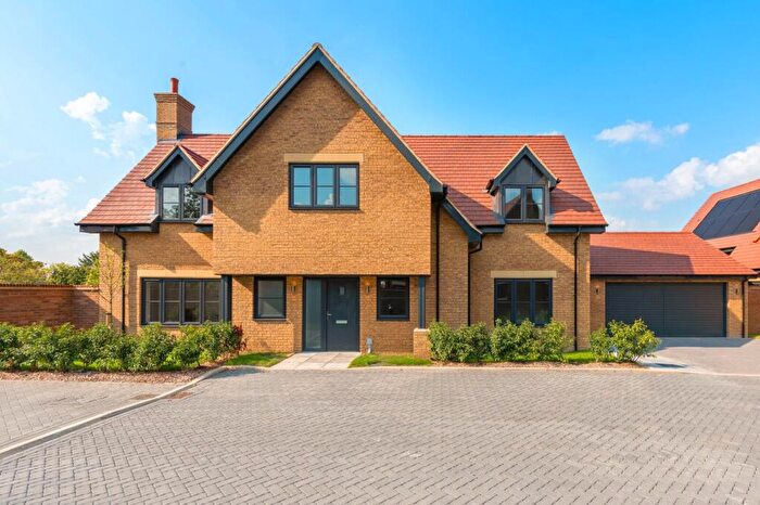 4 Bedroom Detached House For Sale In Damson Close, Meldreth, Royston, Cambridgeshire, SG8