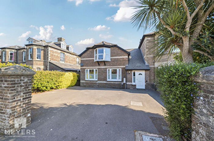 4 Bedroom Semi Detached House For Sale In Prince Of Wales Road, Dorchester, DT1