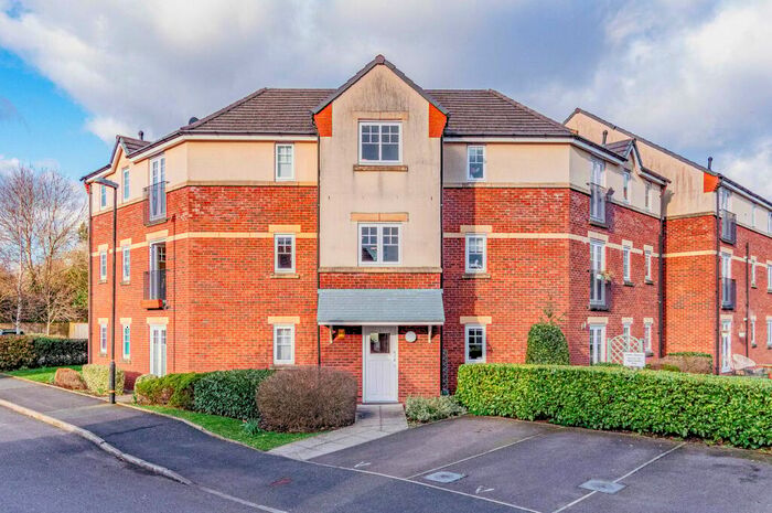 2 Bedroom Apartment To Rent In Prestwood Close, Davyhulme, Manchester, M41