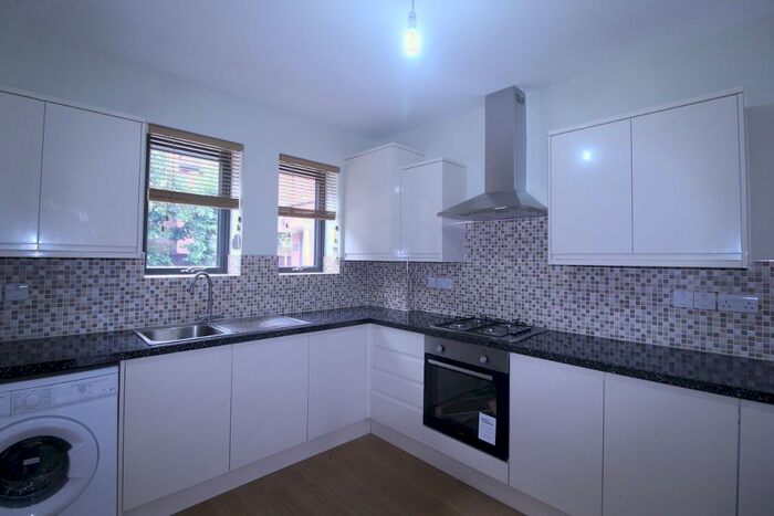 3 Bedroom Detached House To Rent In Aldersbrook Road, London, E12