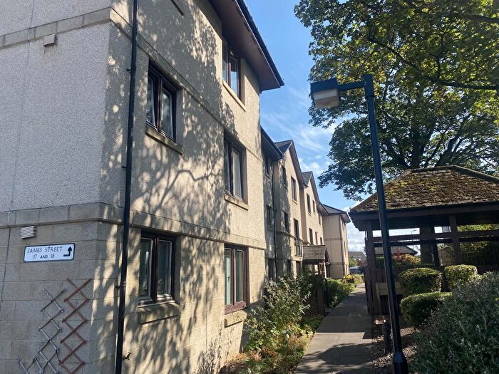 2 Bedroom Apartment To Rent In James Street, Portobello, Edinburgh, EH15