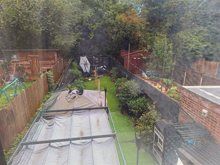 2 Bedroom End Terrace House For Sale In Beatty Avenue, Gillingham, Kent, ME7