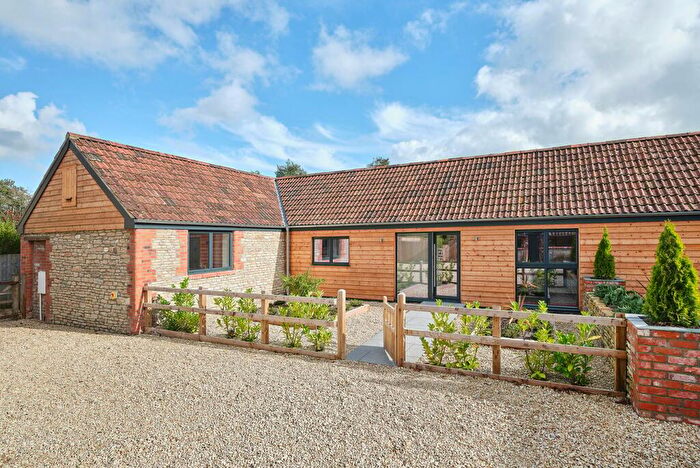 4 Bedroom Barn Conversion For Sale In Court Farm, West Woodlands, BA11