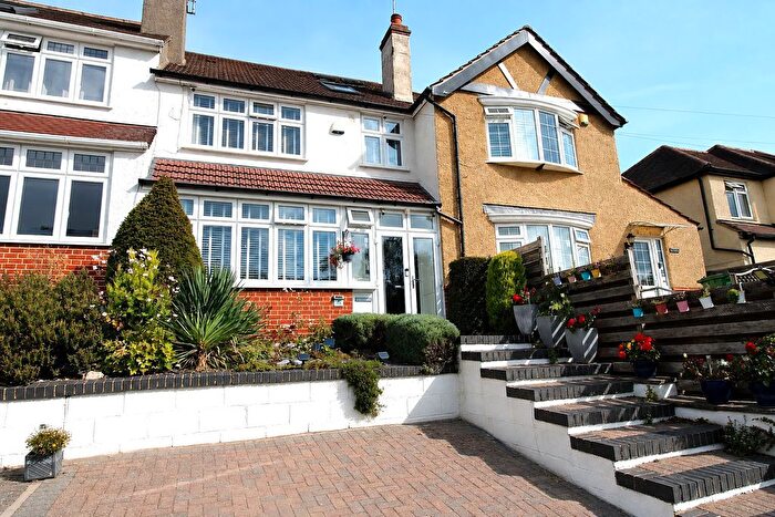 4 Bedroom Terraced House For Sale In Manor Way, Banstead, SM7