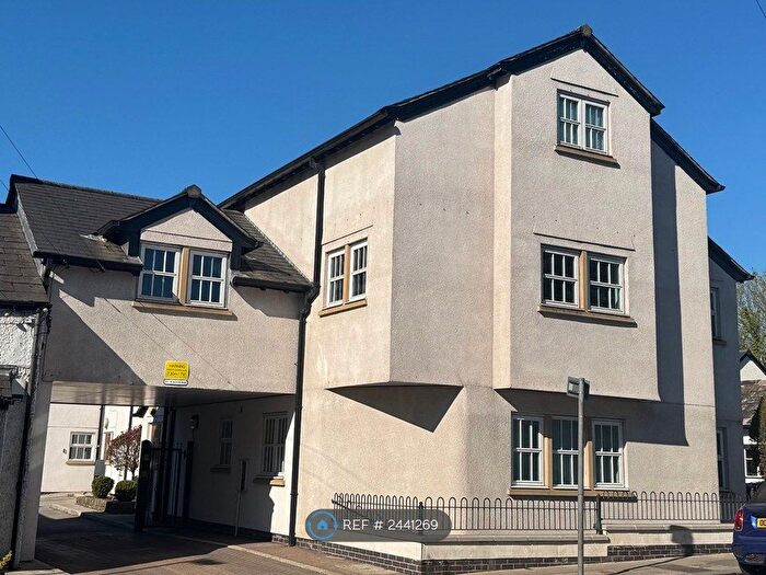 2 Bedroom Flat To Rent In Barton Road, Manchester, M28