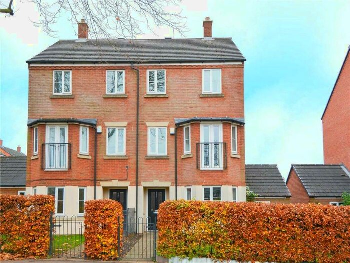 4 Bedroom House To Rent In City Road, Edgbaston, Birmingham, B16