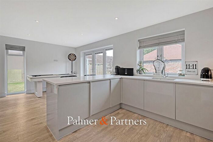 2 Bedroom Bungalow For Sale In Meadow Close, Elmstead, Colchester, Essex, CO7