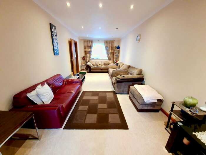 2 Bedroom Terraced House To Rent In Blackburn Way, Hounslow, TW4