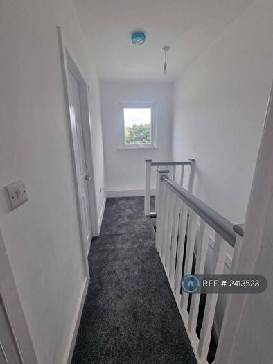 3 Bedroom Terraced House To Rent In Tennyson Street, Halifax, HX3