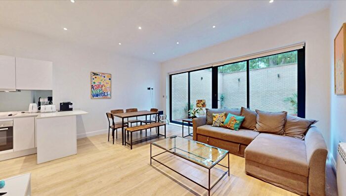 1 Bedroom Flat To Rent In Gunnersbury Avenue, Ealing, W5