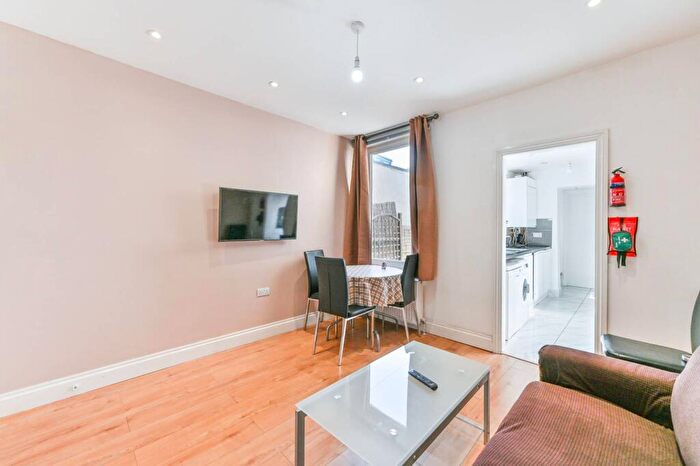 4 Bedroom Semi-Detached House To Rent In Portland Road, Kingston, Kingston Upon Thames, KT1