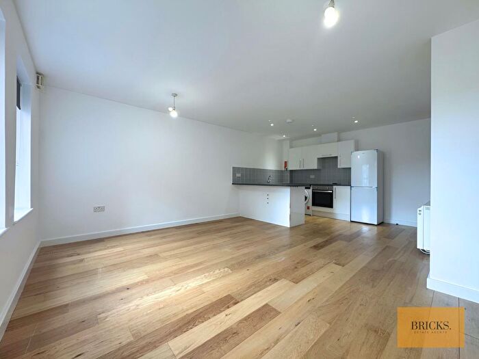 1 Bedroom Flat To Rent In Flat, Rothesay Road, Luton, LU1