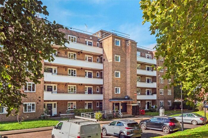 2 Bedroom Flat To Rent In Sulivan Court, Peterborough Road, London, SW6