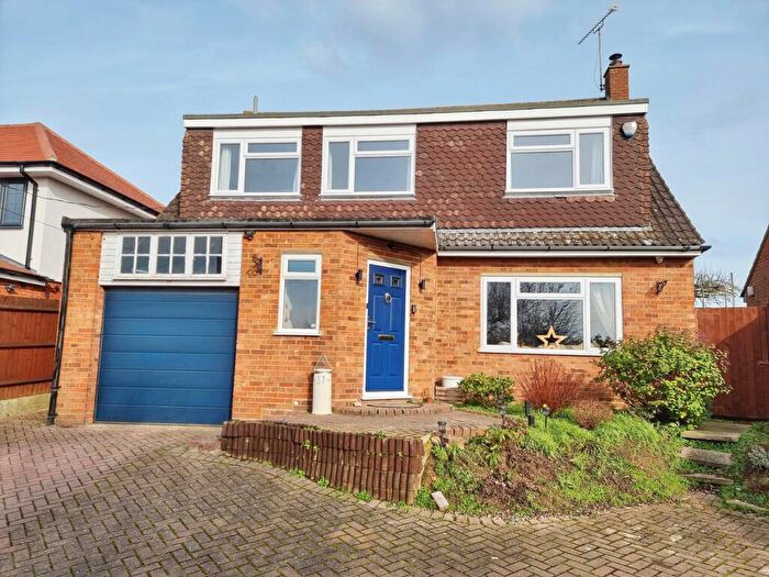 4 Bedroom Detached House For Sale In Barton Road, Gravenhurst, Bedfordshire, MK45