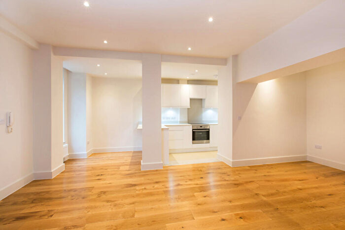 1 Bedroom Apartment To Rent In Grove End Gardens, Grove End Road, St John's Wood, London, NW8