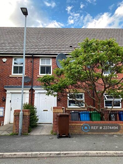 3 Bedroom Terraced House To Rent In Appleton Street, Manchester, M8