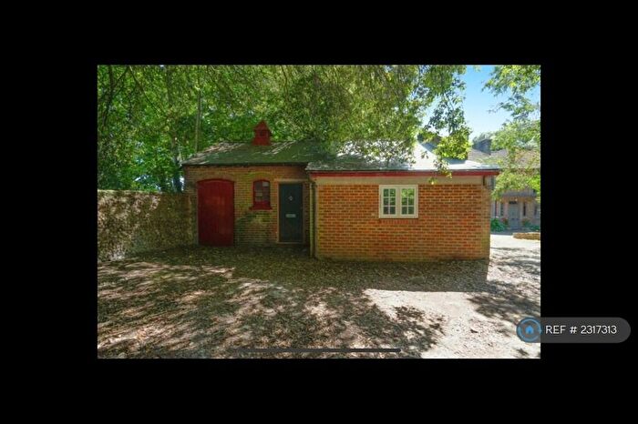 1 Bedroom Bungalow To Rent In Manor Road, Lancing, BN15