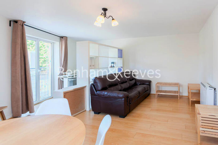 2 Bedroom Apartment To Rent In Garford Street, West Ferry, E14