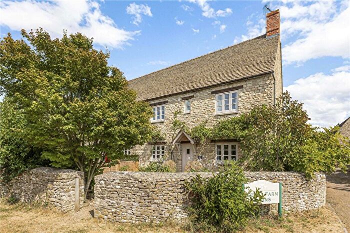 5 Bedroom Semi-Detached House For Sale In Medcroft Road, Tackley, Kidlington, Oxfordshire, OX5