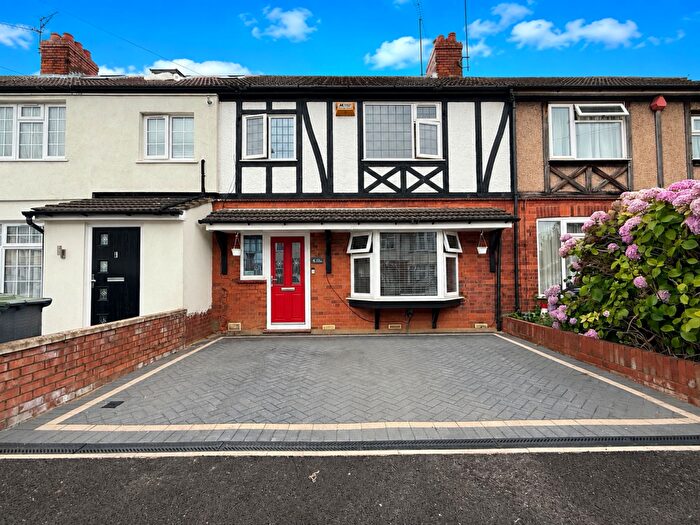 3 Bedroom Terraced House For Sale In The Meads, Luton, LU3