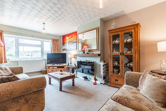 2 Bedroom Semi-Detached Bungalow For Sale In Beautifully Updated Bungalow In Dersingham, PE31