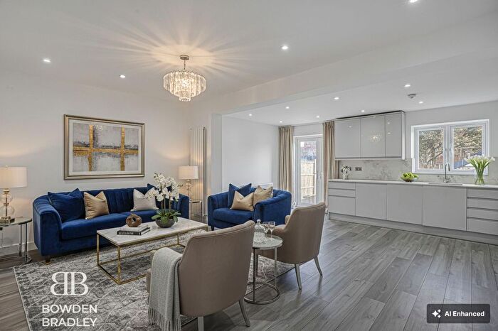 4 Bedroom Semi-detached House For Sale In Donington Avenue, Barkingside, IG6