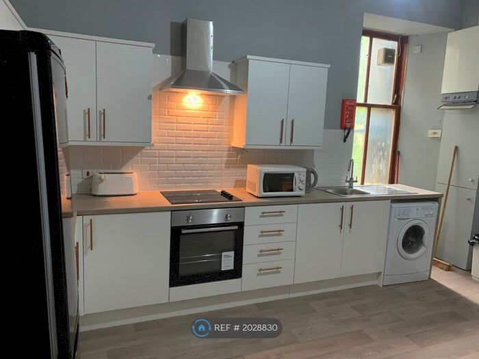 4 Bedroom Flat To Rent In Gray Street, Glasgow, G3