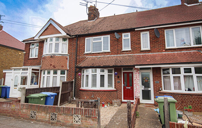2 Bedroom Terraced House For Sale In Eastwood Road, Sittingbourne, ME10