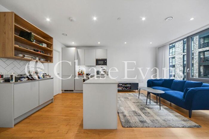 1 Bedroom Flat For Sale In Cordwainer House, New Village Avenue, Poplar, London, E14