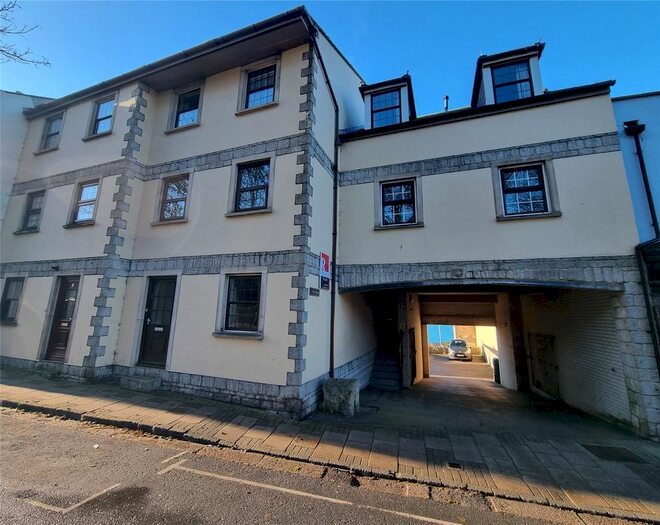 2 Bedroom Flat To Rent In The Stables, Portland, Dorset DT5