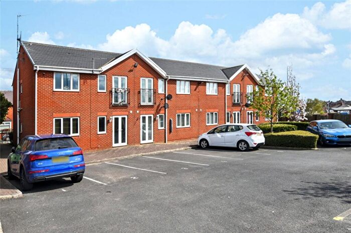 2 Bedroom Apartment For Sale In Town End Court, South End Grove, Leeds, West Yorkshire, LS13