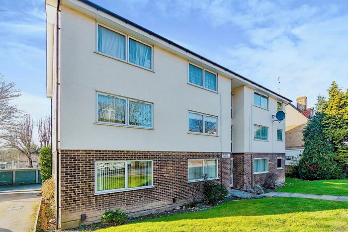 1 Bedroom Flat To Rent In Mayfield Road, South Croydon, CR2