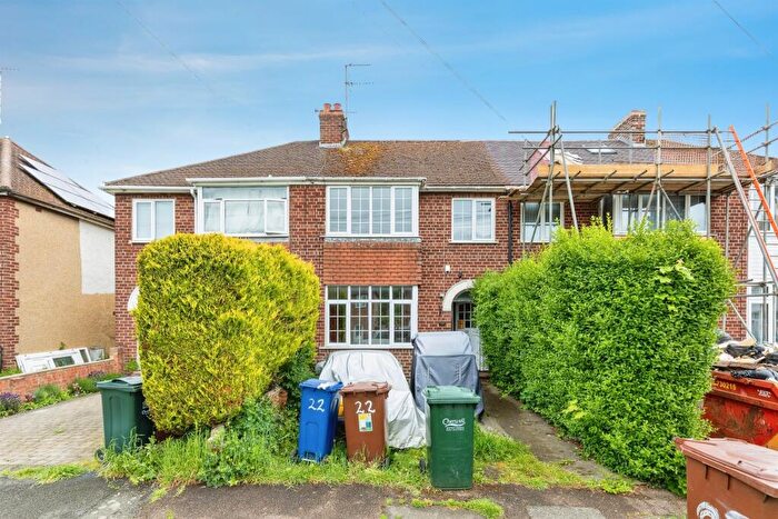 3 Bedroom Terraced House For Sale In Fergusson Road, Banbury, OX16