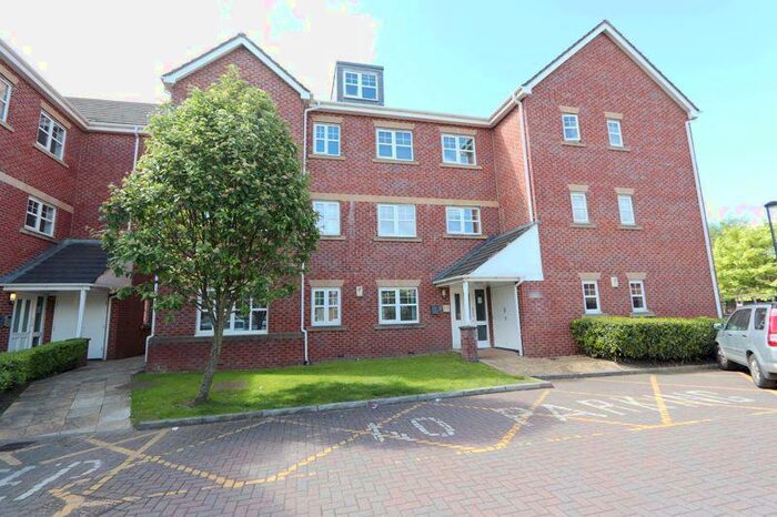 2 Bedroom Flat To Rent In Ellesmere Green, Manchester, M30