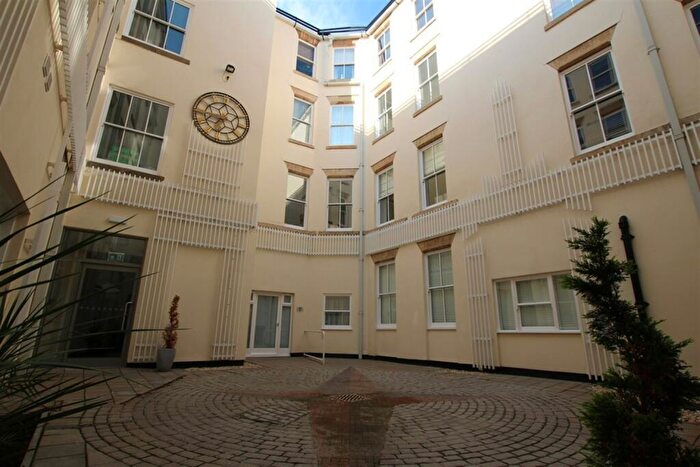 2 Bedroom Apartment To Rent In Hounds Gate Court, Nottingham, NG1